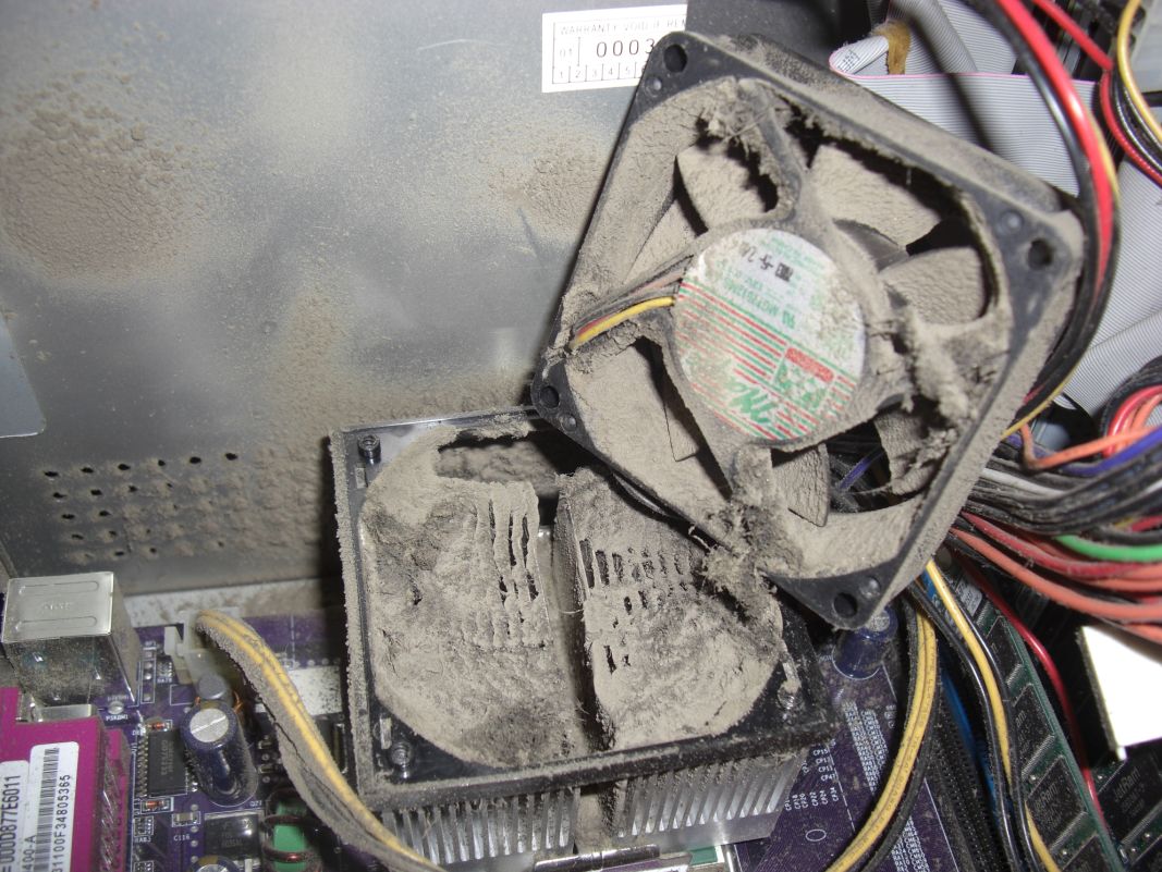 Чистим компьютер от пыли, грязи и прочего мусора.