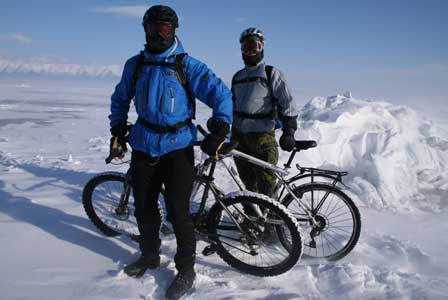Состоялся 180-километровый велопробег по льдам Байкала