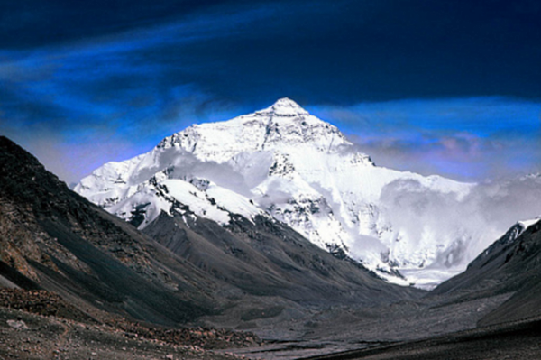Непальские альпинисты почистят Эверест