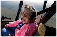 99-летняя летчица мечтает о новом полете